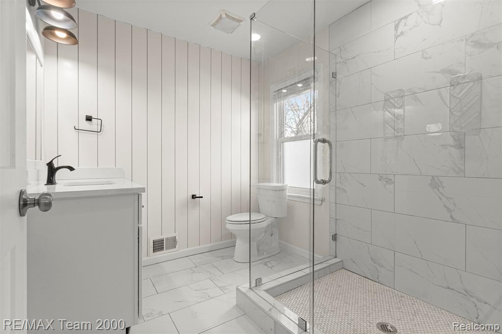 2076 Thomas Avenue, Berkley, MI 48072 — Photo 36