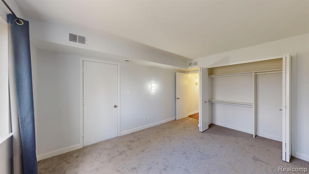 42580 Plymouth Hollow Drive, Plymouth, MI 48170 — Photo 13