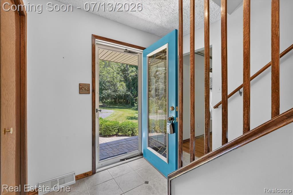 6039 Fish Lake Road, Holly, MI 48442 — Photo 5