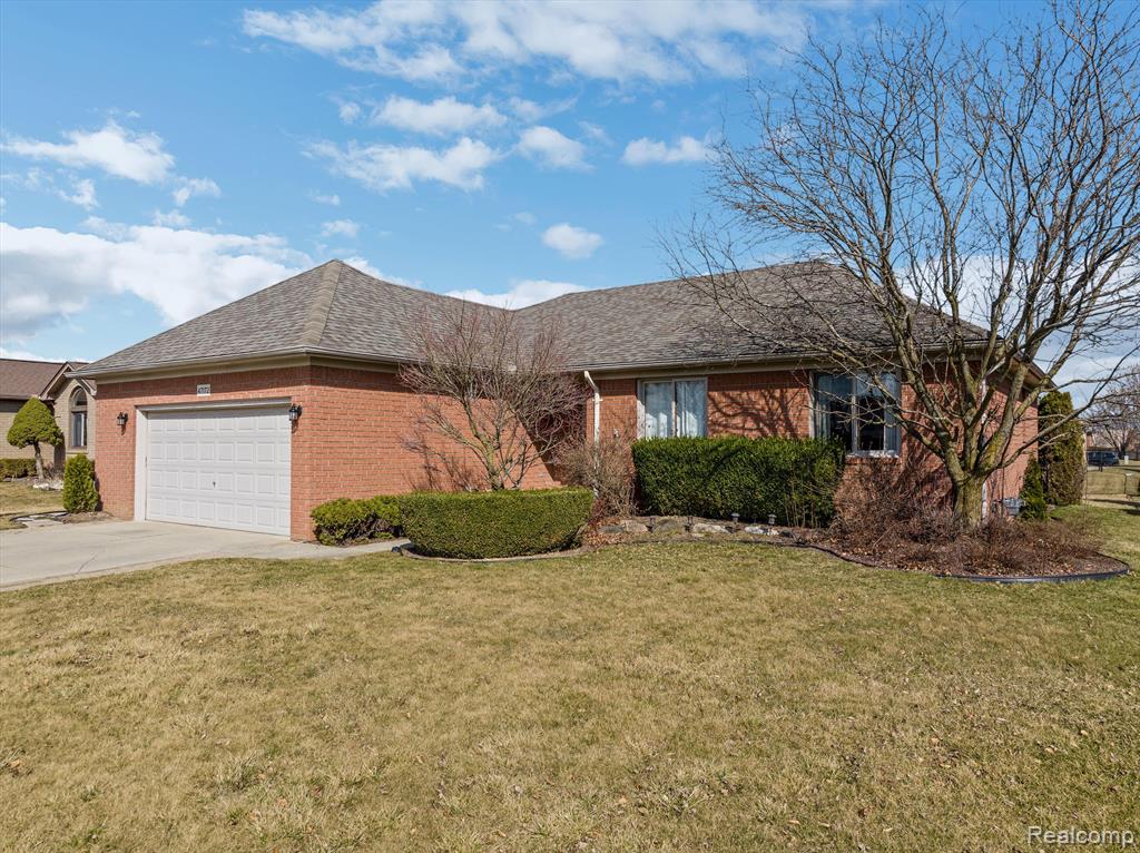 47172 Ellie Drive, Macomb, MI 48044 — Photo 28