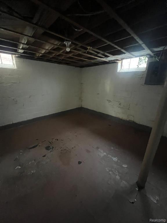 8874 Grandville Avenue, Detroit, MI 48228 — Photo 11