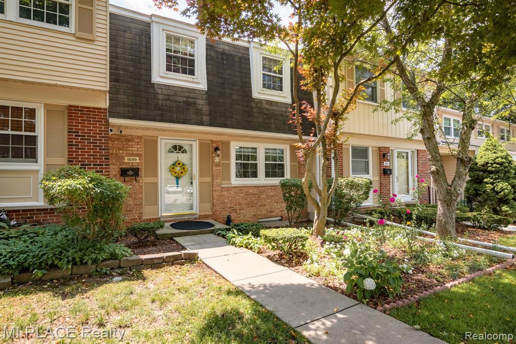 1599 Brentwood Drive, Troy, MI 48098 — Photo 2