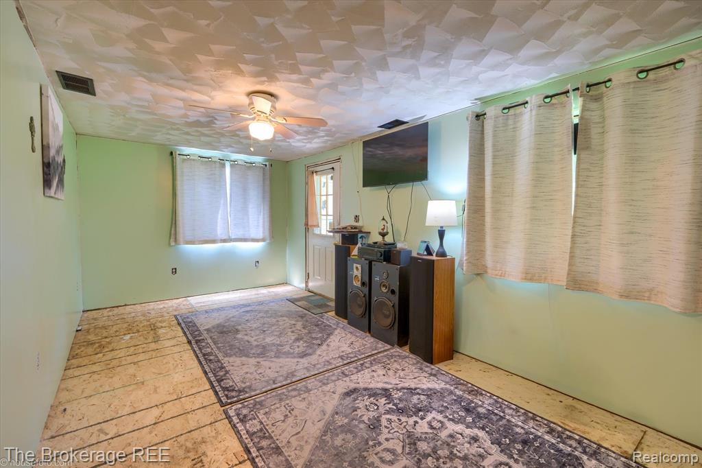 2453 Clarice Avenue, Burton, MI 48519 — Photo 5