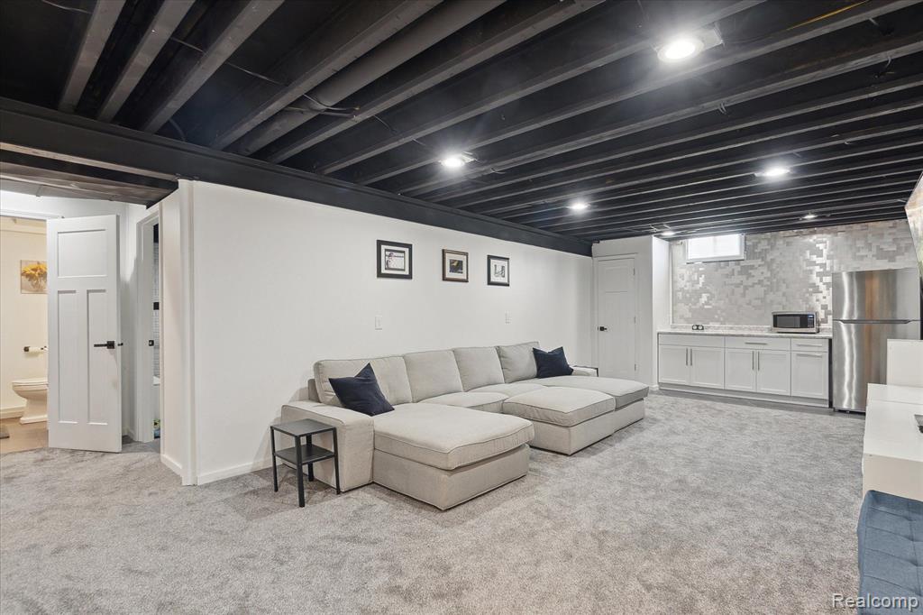 8072 LARK Lane, Grand Blanc, MI 48439 — Photo 27