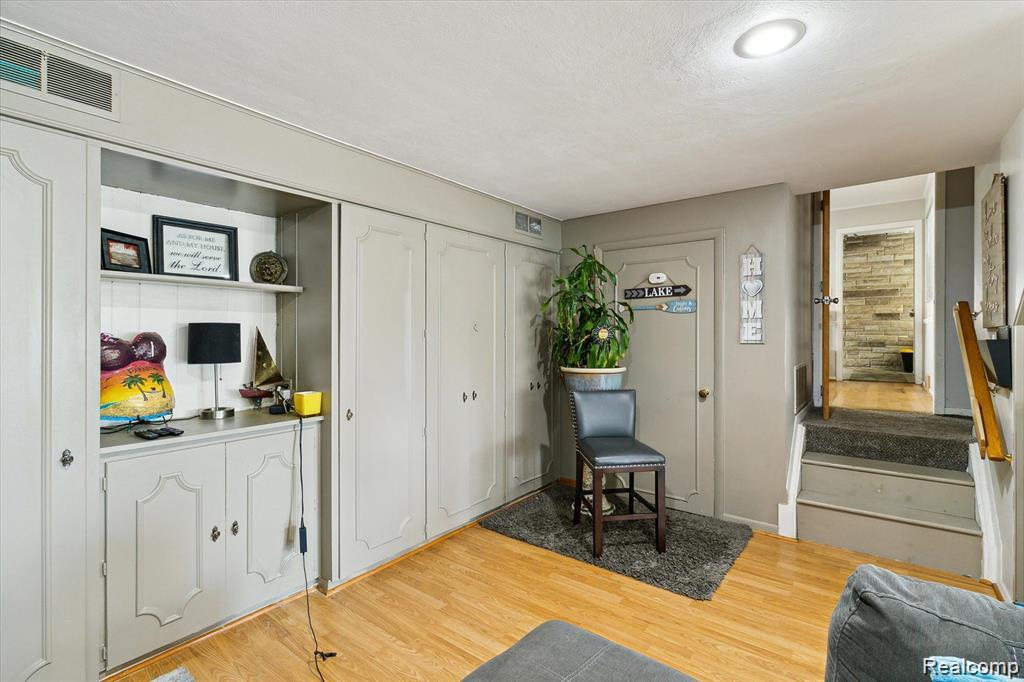 6003 Rolton Court, Waterford, MI 48329 — Photo 13