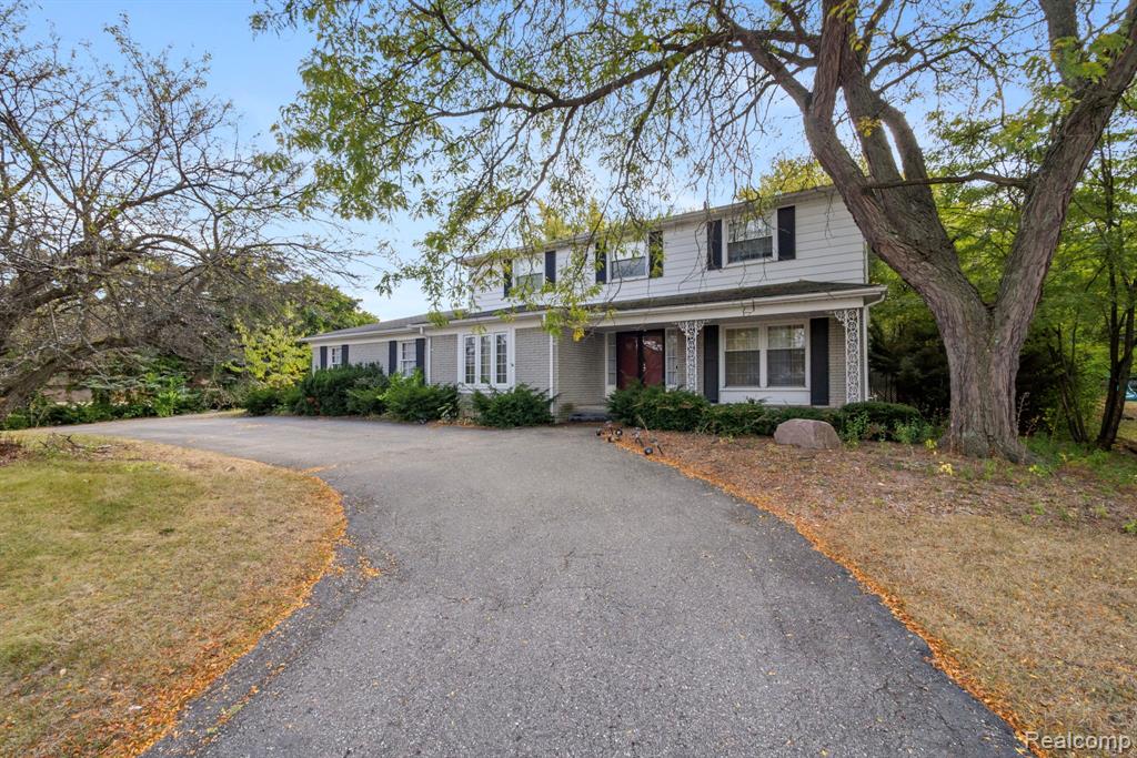 4015 Pinehurst Drive, West Bloomfield, MI — front exterior