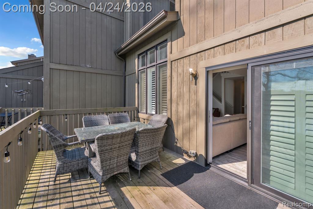 9859 Hawthorne Glen Drive, Grosse Ile, MI 48138 — Photo 18