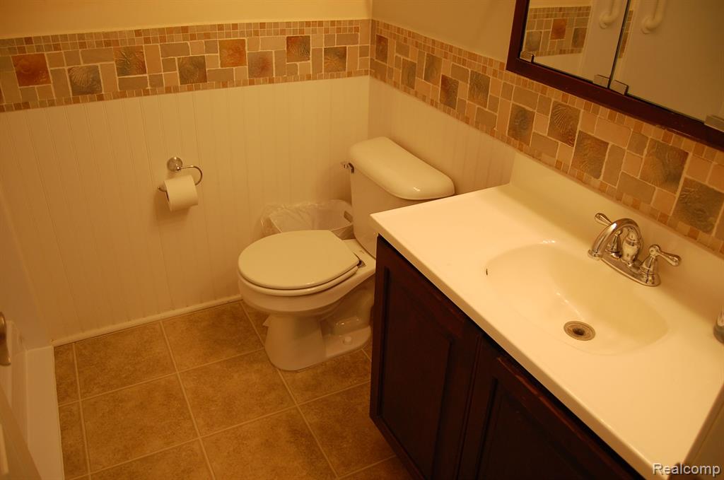 16529 TERRACE VILLAGE Drive, Taylor, MI 48180 — Photo 12