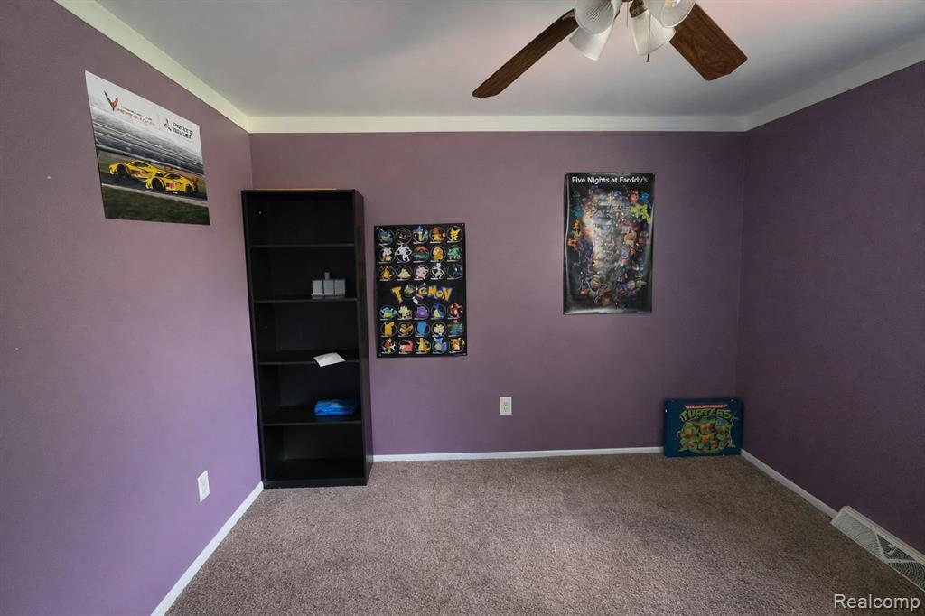 5969 Pleasant Drive, Waterford, MI 48329 — Photo 10