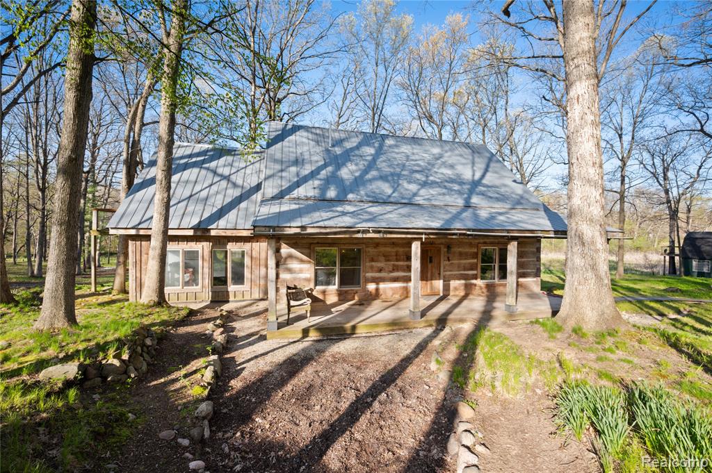 1653 INDIAN GARDEN Lane, Milford, MI 48380 — Photo 2