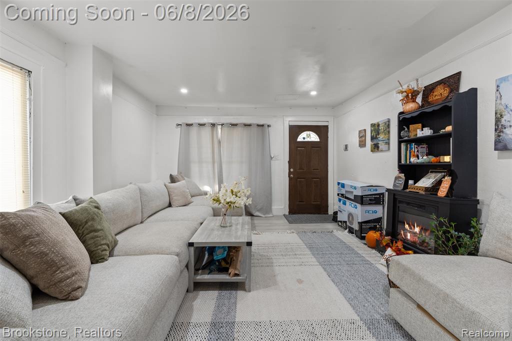 6225 Stahelin Avenue - Photo 2