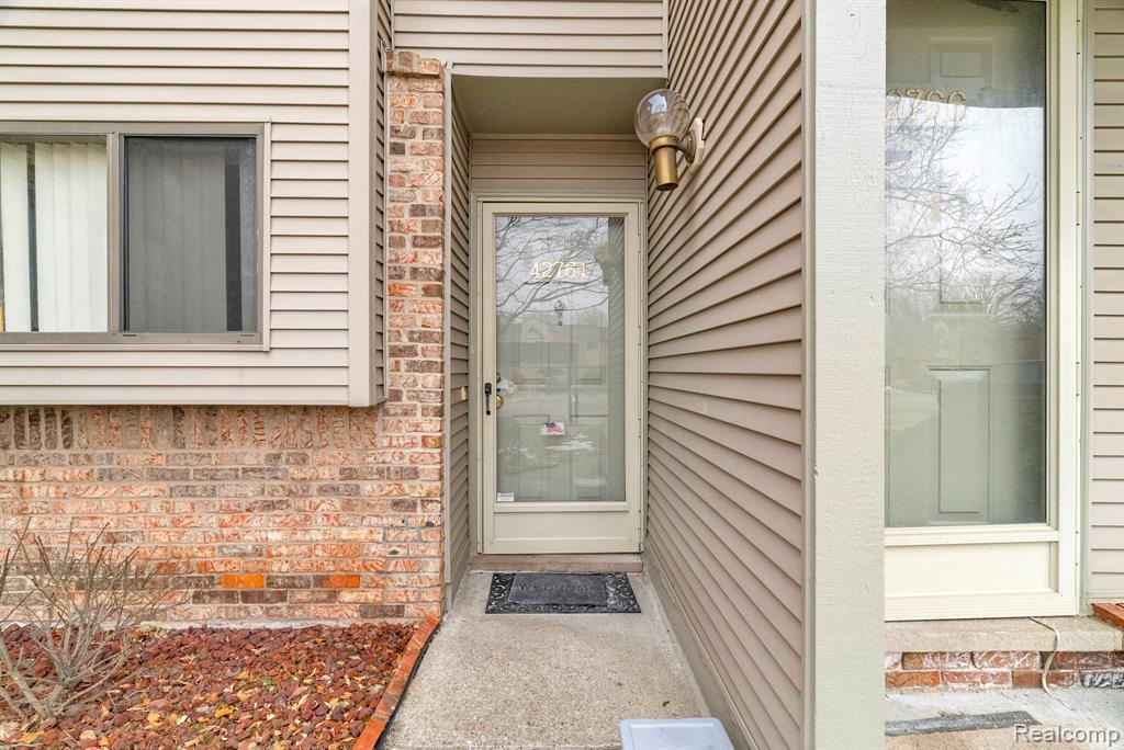 42764 Lilley Pointe Drive, Canton, MI 48187 — Photo 5