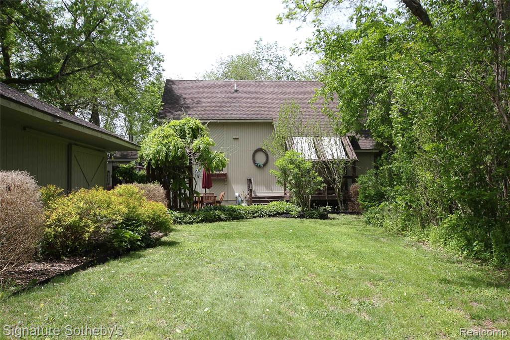 4945 Whitlow Court, Commerce Twp, MI 48382 — Photo 49