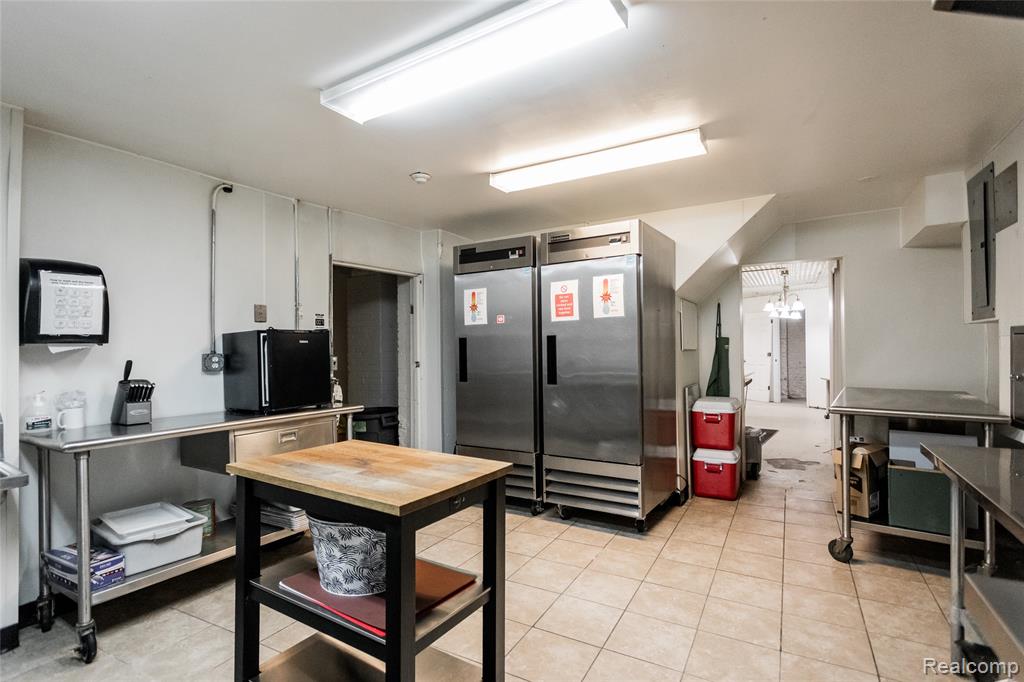 3442 McDougall Street, Detroit, MI 48207 — Photo 25
