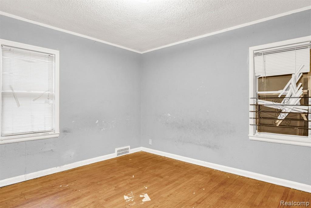 5210 BEDFORD Street, Detroit, MI 48224 — Photo 14