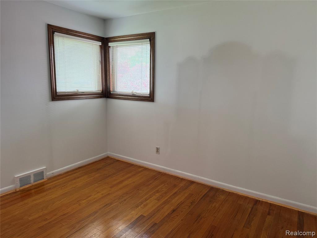 15258 Travis Street, Southgate, MI 48195 — Photo 7