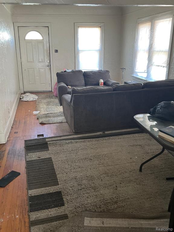 905 VICTORIA Avenue, Flint, MI 48507 — Photo 3