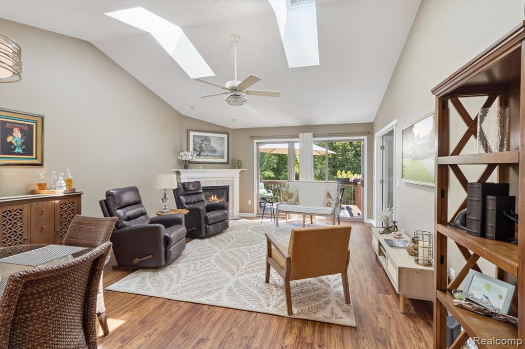 935 Mildred J Court, Brighton, MI 48116 — Photo 7