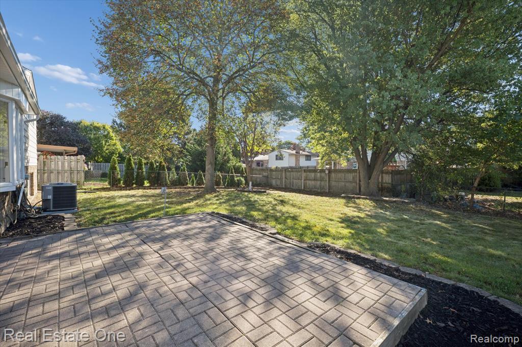 43051 Fernwood Street, Canton, MI 48187 — Photo 35