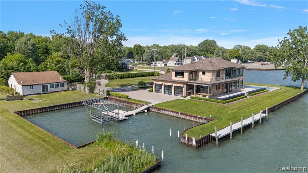 8349 Dixie Highway, Ira, MI — Photo 2