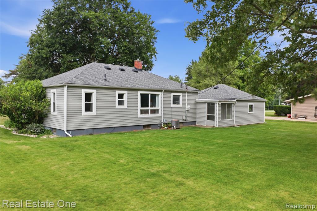 665 S Howell Street, Pinckney, MI 48169 — Photo 24