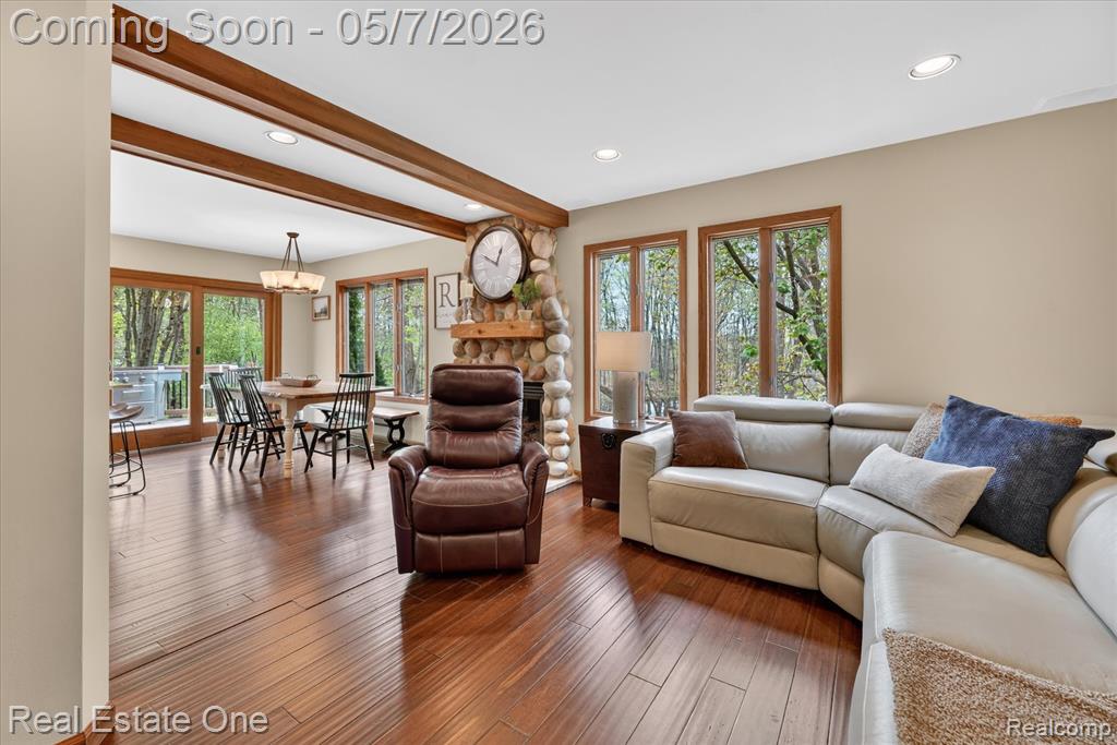 38967 Holsworth Court, Farmington, MI 48331 — Photo 21