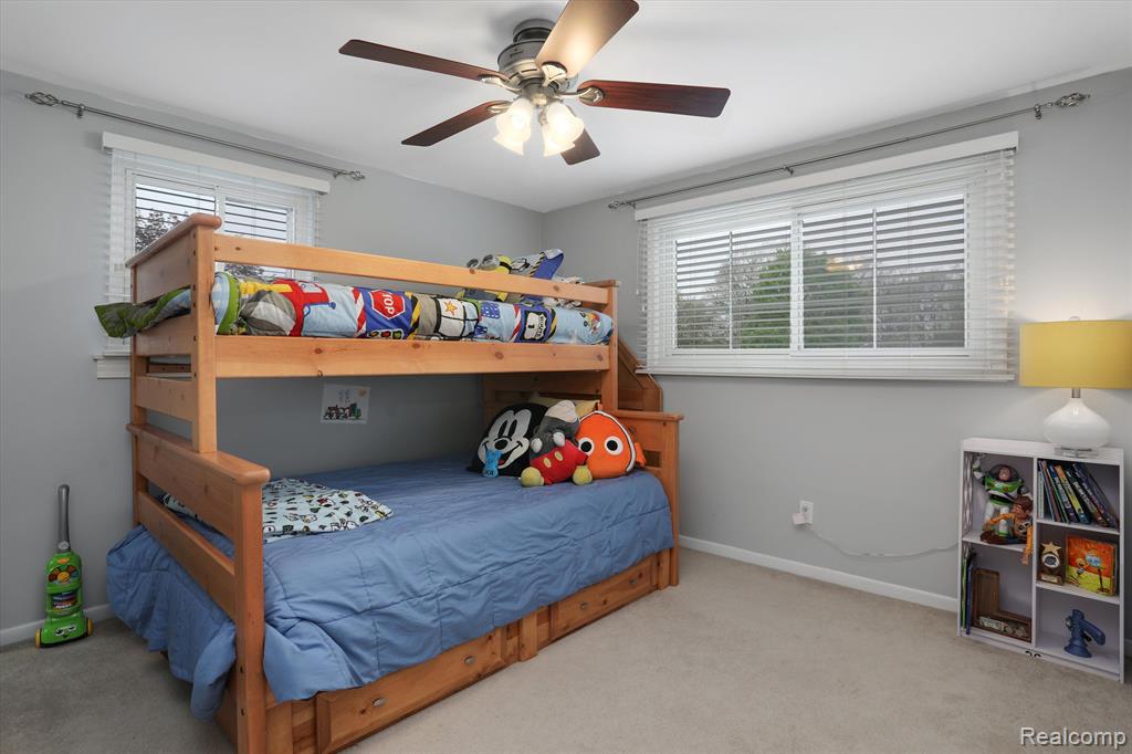 601 LAKE FOREST Road, Rochester Hills, MI 48309 — Photo 24