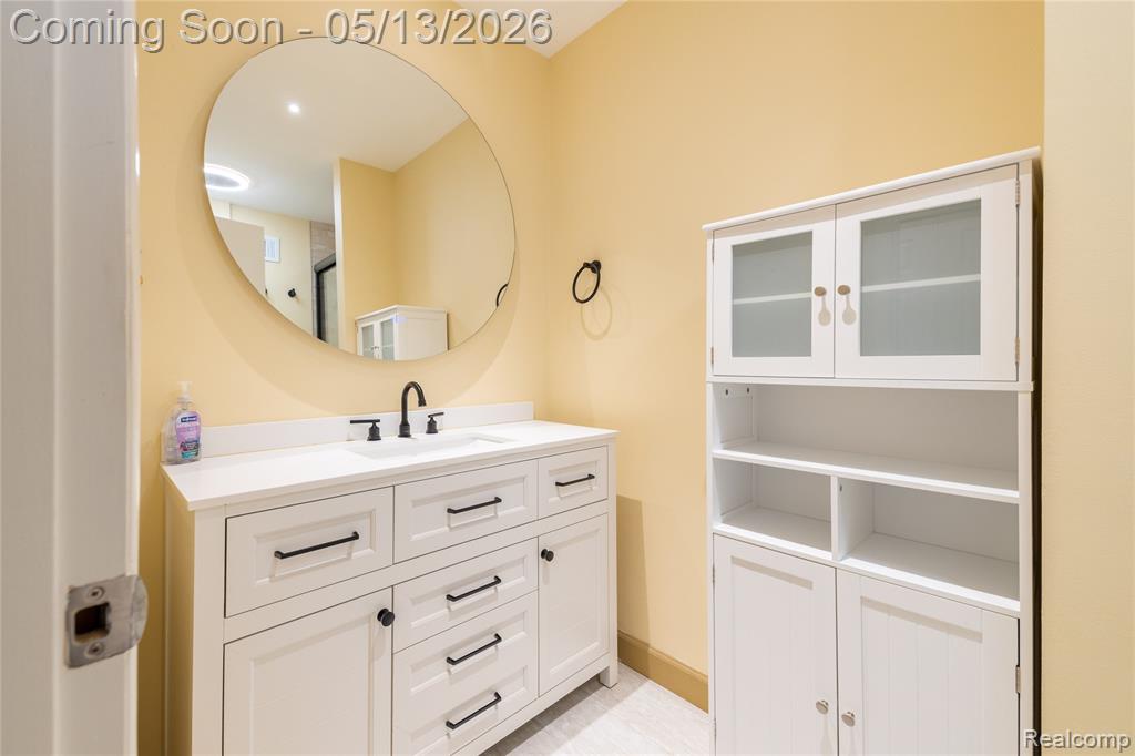 8127 Colony Drive, 23, Grosse Ile, MI 48138 — Photo 16