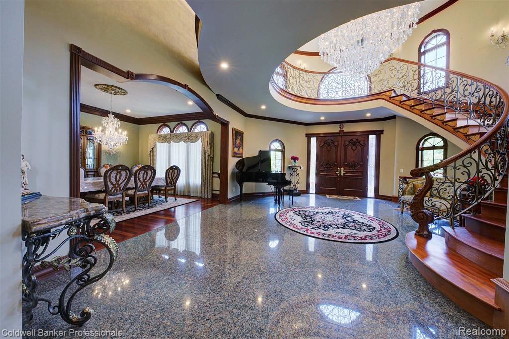 4546 Forest Edge Lane, West Bloomfield, MI 48323 — Photo 13