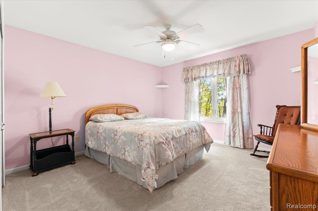 860 Galahad Drive, Ortonville, MI 48462 — Photo 32