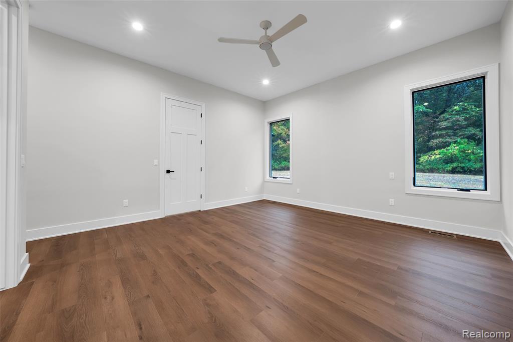 1956 Percy Lane, Highland, MI — Photo 35