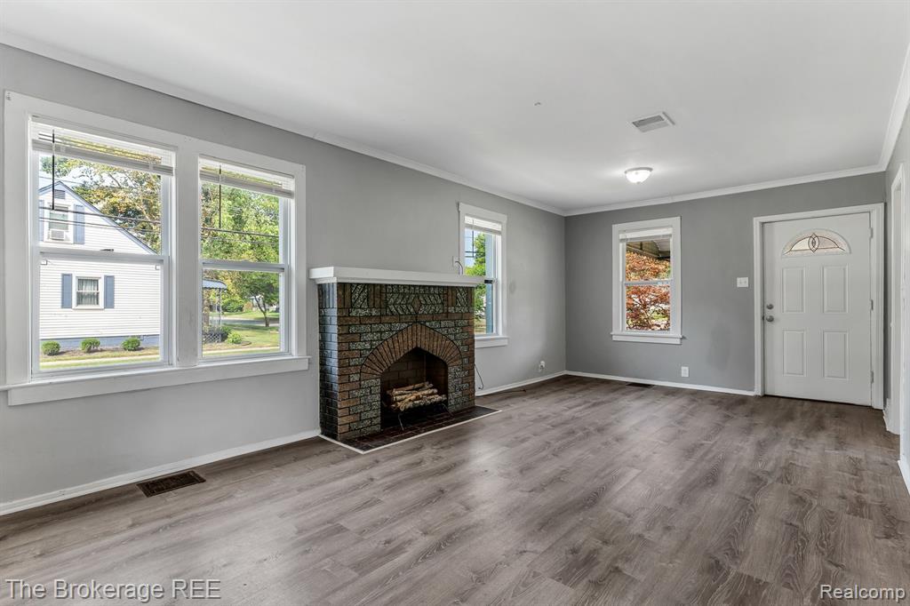 467 W MAXLOW Avenue, Hazel Park, MI 48030 — Photo 7