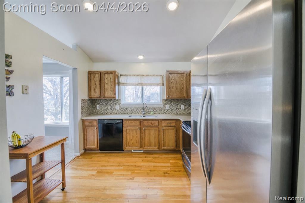 7087 Hogan Drive, Ypsilanti, MI 48197 — Photo 11