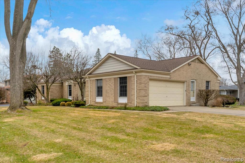 19010 Lacrosse Avenue, Lathrup Village, MI 48076 — Photo 3