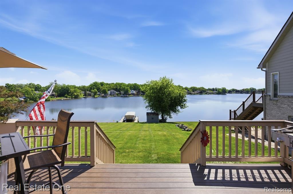 8080 Pine Ranch Drive, Brighton, MI 48114 — Photo 39