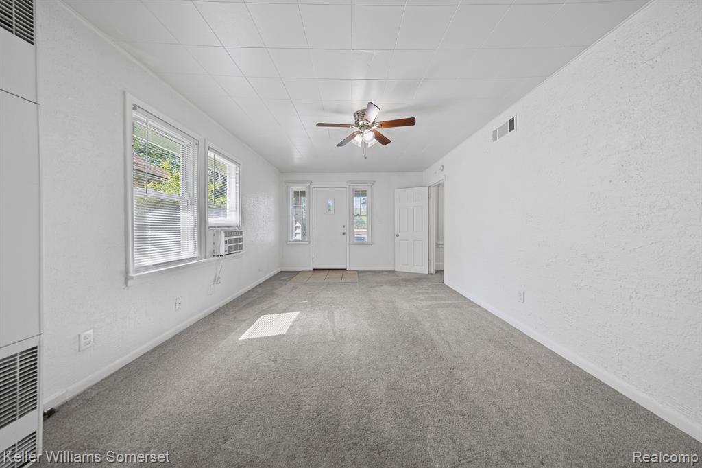 842 E 10 MILE Road, Ferndale, MI 48220 — Photo 7