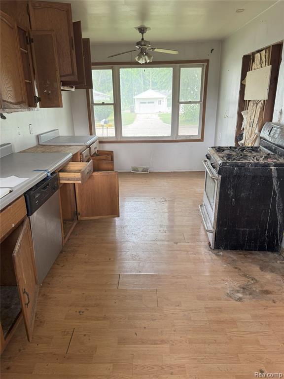 824 Harbor Avenue, Monroe, MI 48162 — Photo 9