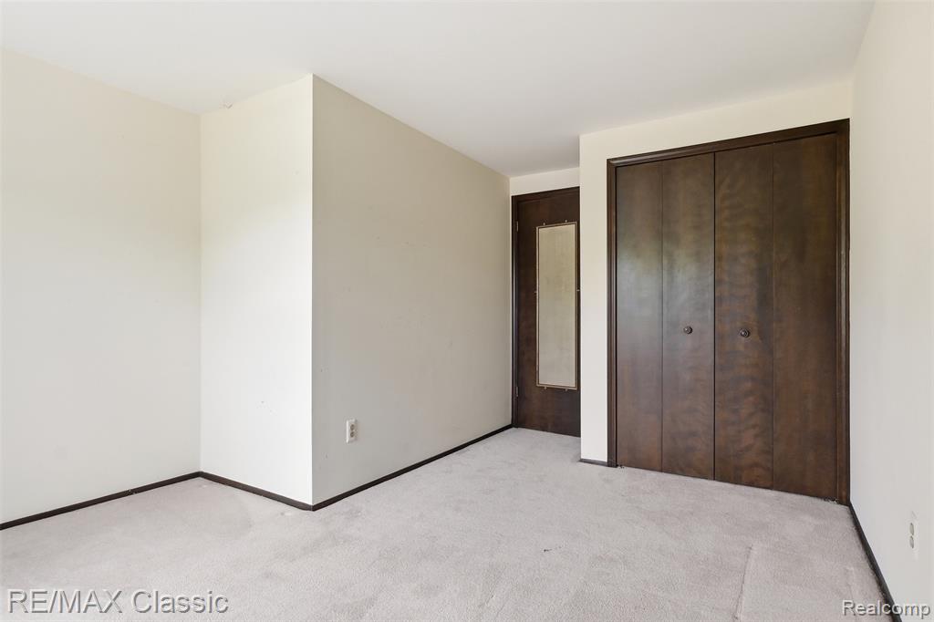 45451 Woodleigh Way, Plymouth, MI 48170 — Photo 28