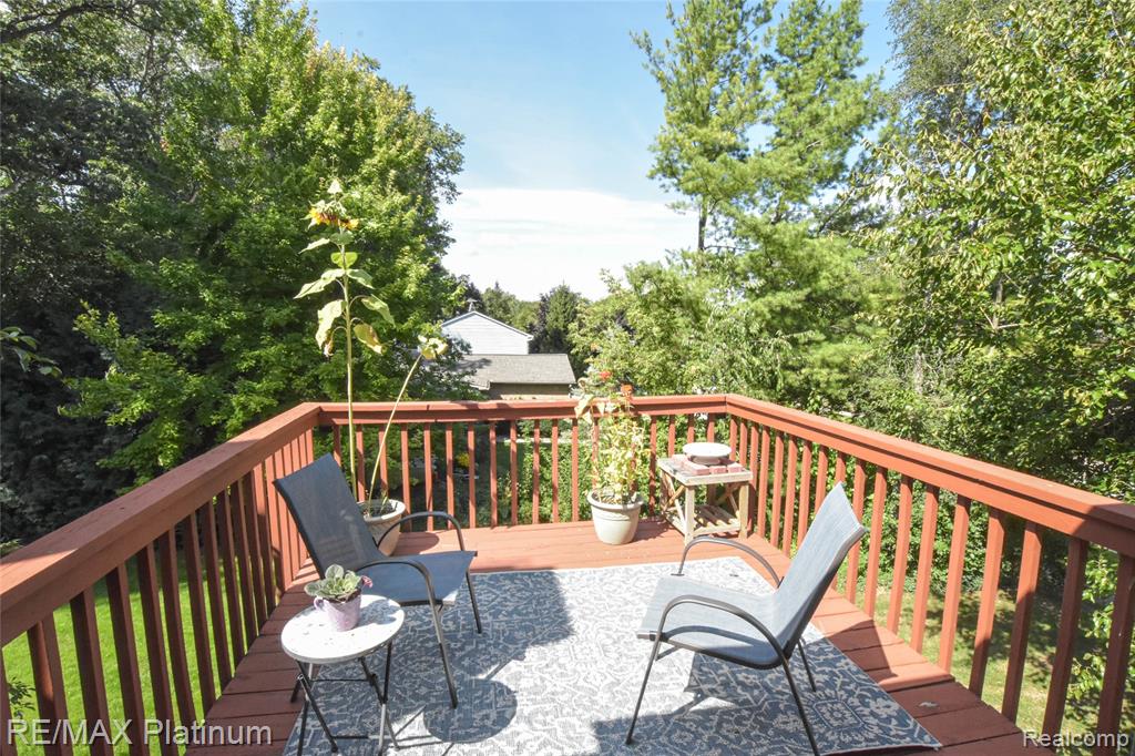 816 Maplewood Court, Brighton, MI 48116 — Photo 8
