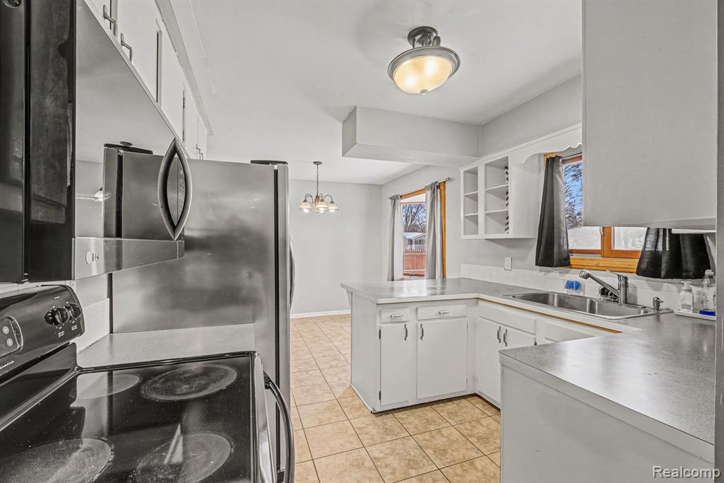 4362 Meadowlark Drive, Grand Blanc, MI 48439 — Photo 10