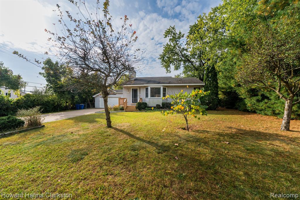 6183 Jameson Drive, Waterford, MI 48329 — Photo 31