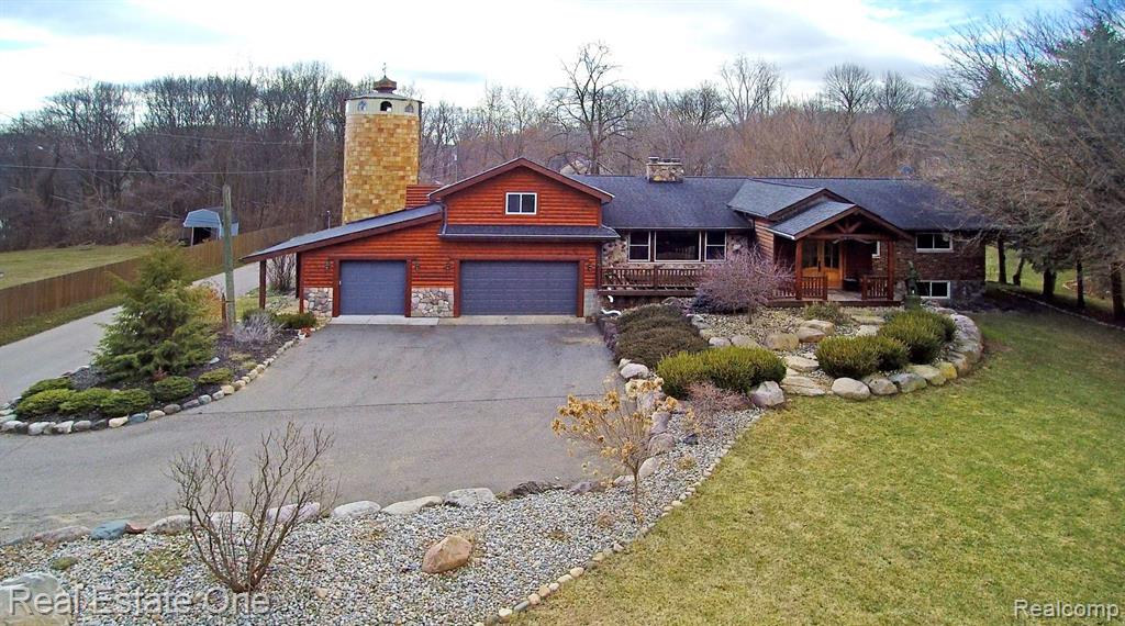 4909 ALGONQUIN Boulevard, Clarkston, MI 48348 — front exterior
