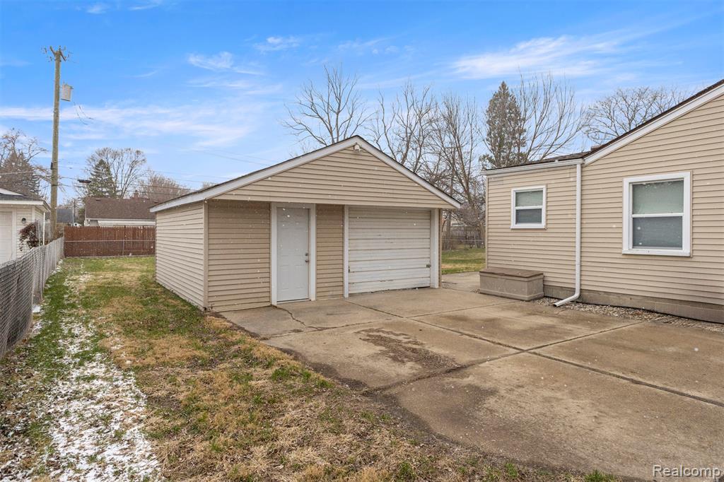 4976 Weddell Street, Dearborn Heights, MI 48125 — Photo 29