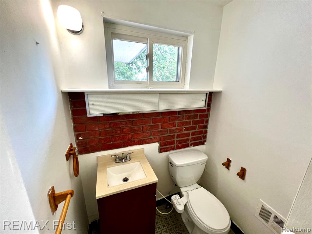 31030 E COUSINO Drive N, Warren, MI 48092 — Photo 18