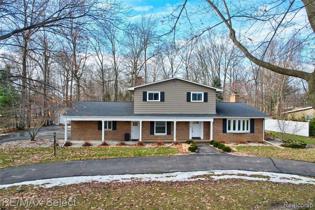5401 S Sycamore Drive, Burton, MI 48509 — Photo 54