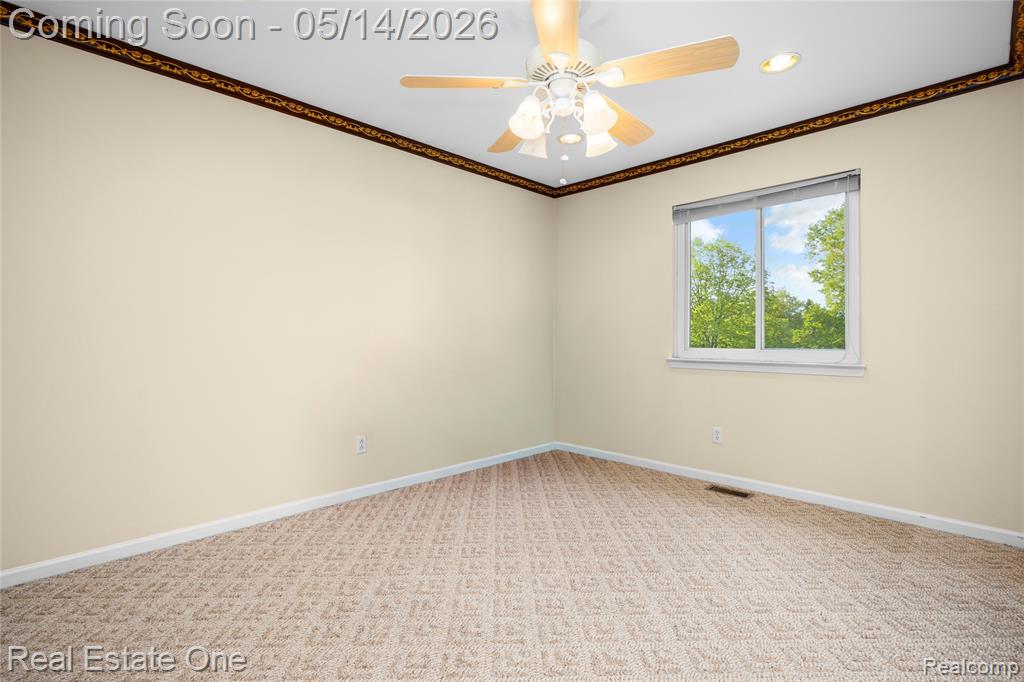 865 Drakeshire Drive, Commerce Twp, MI 48390 — Photo 51