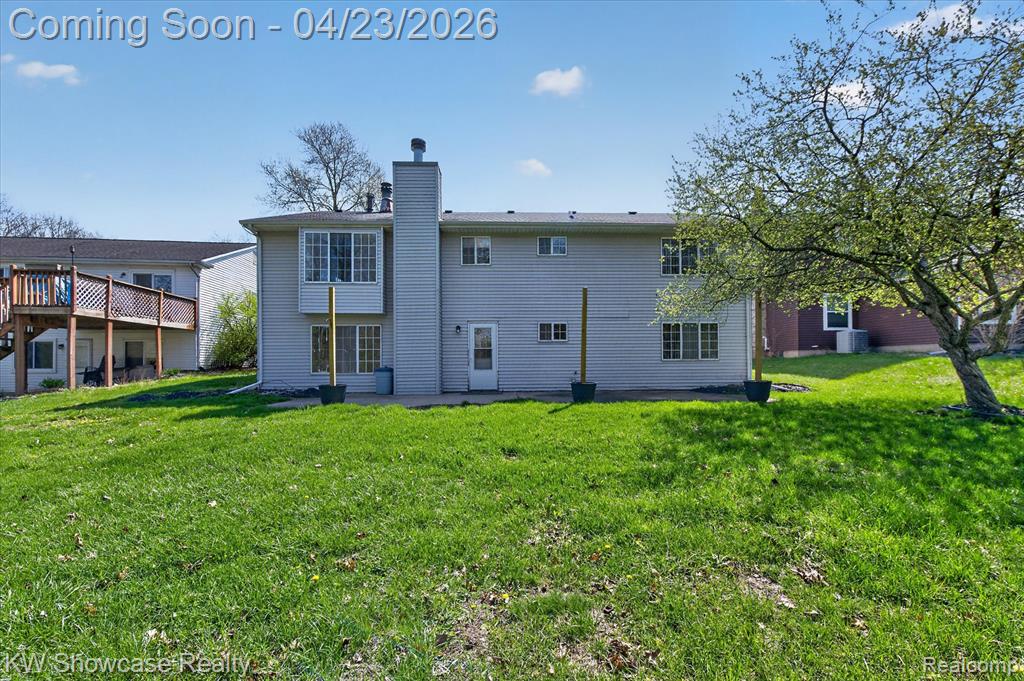 1584 Chanticlair Circle, Wixom, MI 48393 — Photo 44