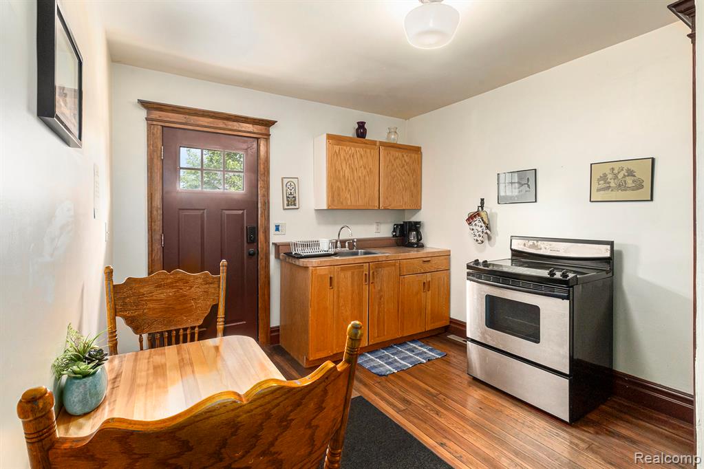 4214 Avery Street, Detroit, MI 48208 — Photo 12