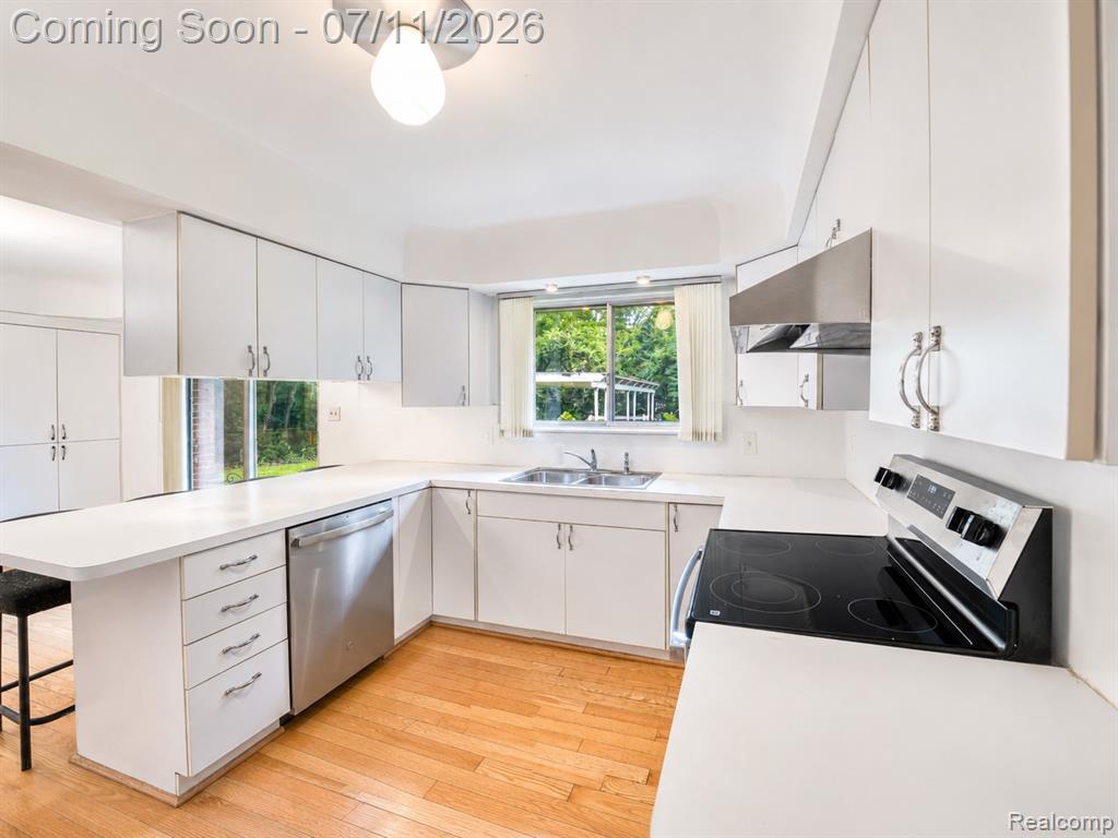 6970 Wing Lake Road, Bloomfield Hills, MI 48301 — Photo 14