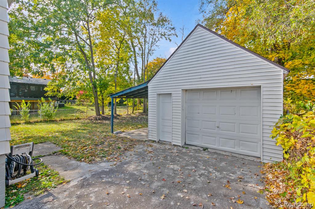 705 E Grand Boulevard, Ypsilanti, MI 48198 — Photo 15